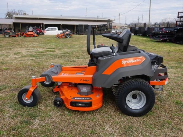 Husqvarna Z248F Zero Turn Lawn Mower 48" Deck 23HP Kawasaki (Scratch and Dent)