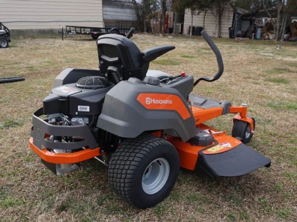 Husqvarna Z248F Zero Turn Lawn Mower 48" Deck 23HP Kawasaki (Scratch and Dent)