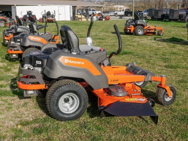 Husqvarna Z254F 54" Zero Turn Lawn Mower 23HP Kawasaki (Scratch and Dent)