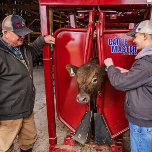 Tarter CattleMaster Series 12 Hydraulic Chute with Automatic Headgate