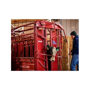 Tarter CattleMaster Series 6 Manual Headgate for Cattle up to 1 400 lb. 10 in. x 51 in. x 79 in. Red