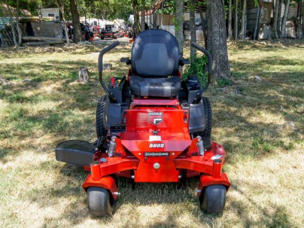 Ferris 500S (5902051) 48" 25HP Briggs and Stratton Zero Turn Mower