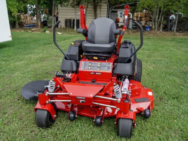 Ferris 5902017 ISX800 61" Zero Turn Mower 27HP Briggs EFI ETC