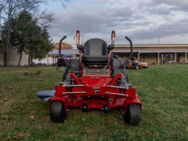 Ferris ISX800 52" (5902023) 27HP Briggs Zero Turn Mower