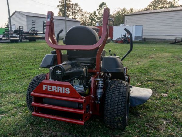 Ferris ISX800 52" (5902023) 27HP Briggs Zero Turn Mower