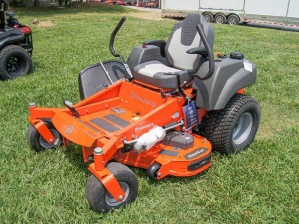 Husqvarna MZ48 48" Zero Turn Lawn Mower 23HP KAW (Scratch and Dent)