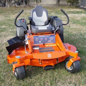 Husqvarna MZ61 61" Zero Turn Lawn Mower 24HP KAWASAKI (Scratch and Dent)