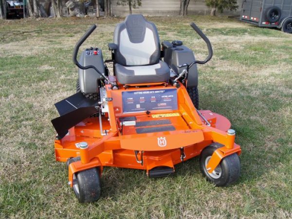 Husqvarna MZ61 61" Zero Turn Lawn Mower 24HP KAWASAKI (Scratch and Dent)