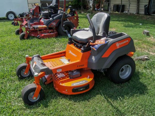 Husqvarna Z242F Kawasaki Zero Turn Lawn Mower 18HP Kawasaki