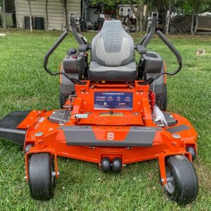 Husqvarna Z460 60" Zero Turn Mower 23HP KAWASAKI (Scratch and Dent)