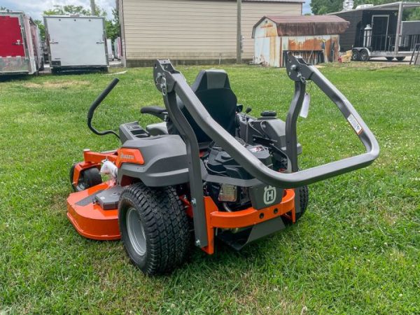 Husqvarna Z460 60" Zero Turn Mower 23HP KAWASAKI (Scratch and Dent)